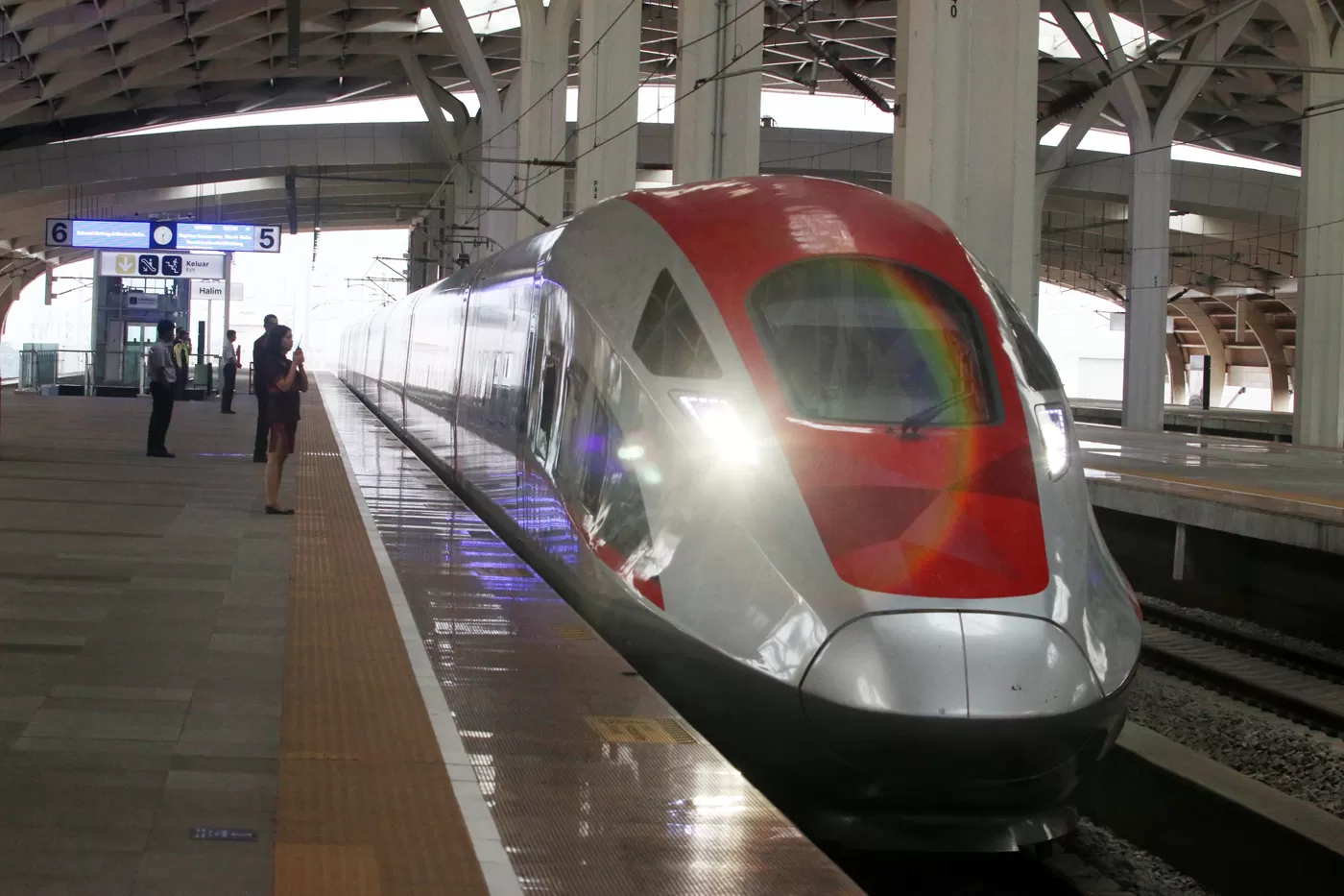 Bos Danareksa Evaluasi Ulang Rencana Restrukturisasi Utang Kereta Cepat Jakarta Bandung