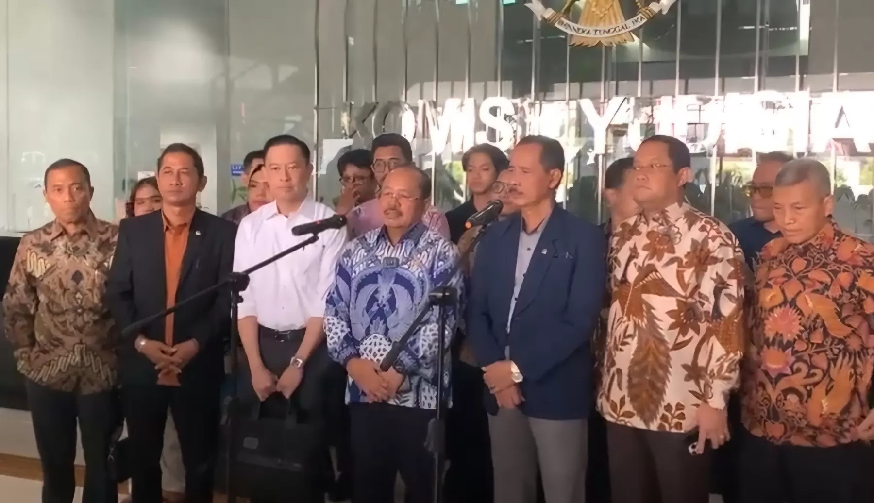 KY Bentuk Tim Investigasi Dugaan Pelanggaran Etik Hakim Tipikor Laporan Tom Lembong