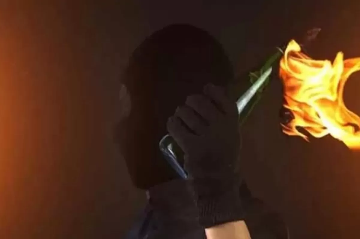 Rahasia Molotov Senjata Sederhana Dampaknya Guncang Dunia