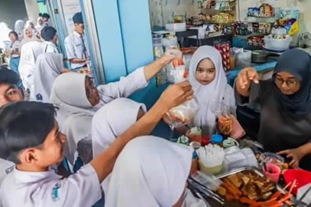 Rahasia Percepatan MBG di Jatim Sinergi Ajaib atau Konspirasi