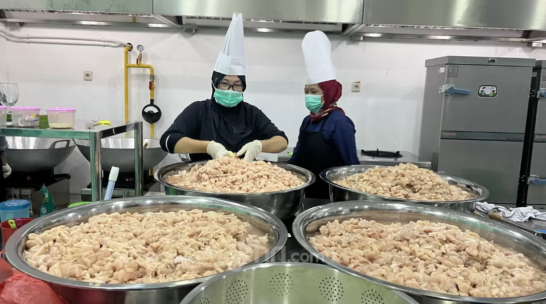 Ancaman PHK Mengintai Program Makan Gratis Diwaspadai Ketat