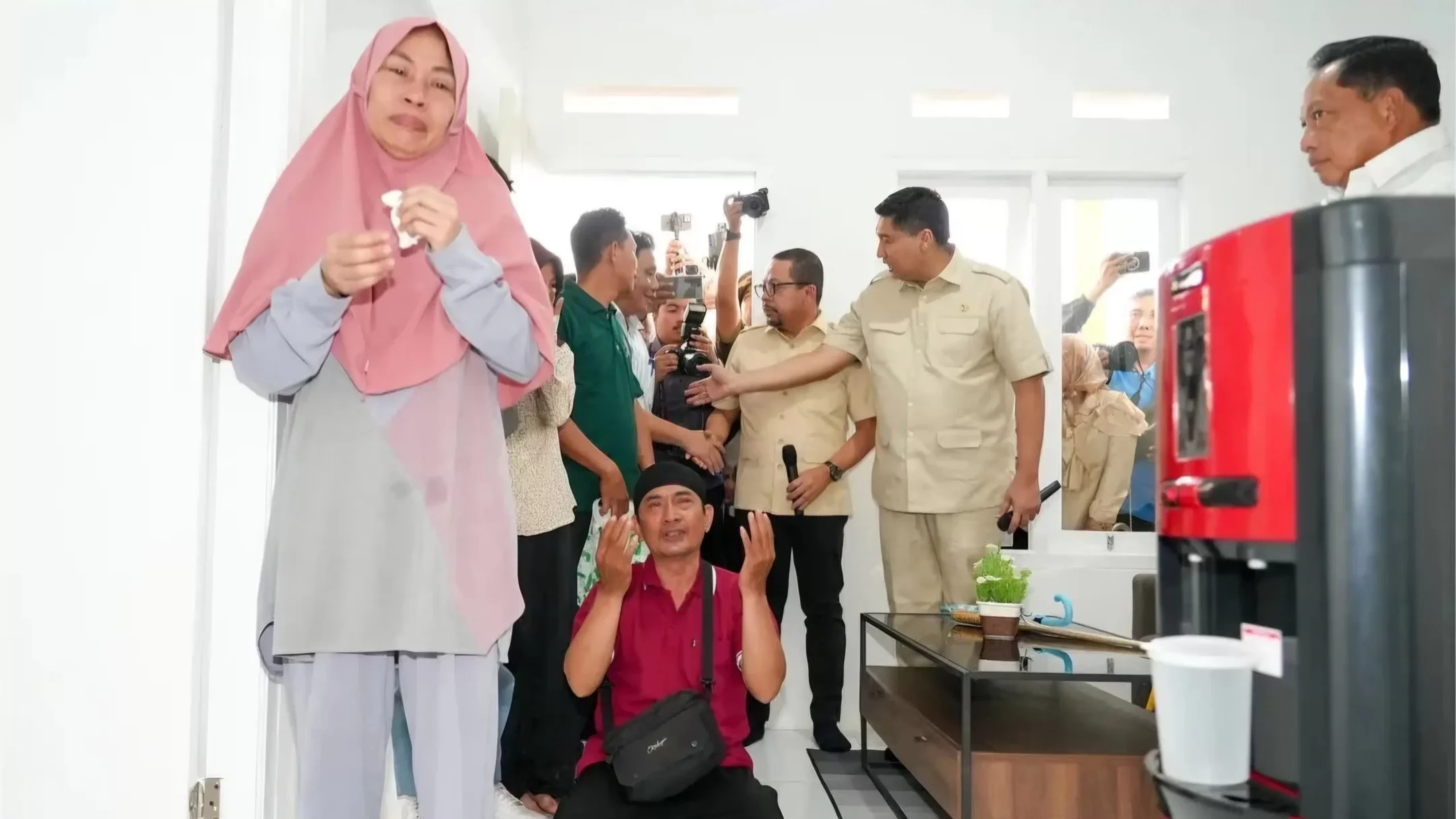 Rumah Mewah Hadiah Surga Cita cita Almarhum Driver Ojol Terwujud scaled