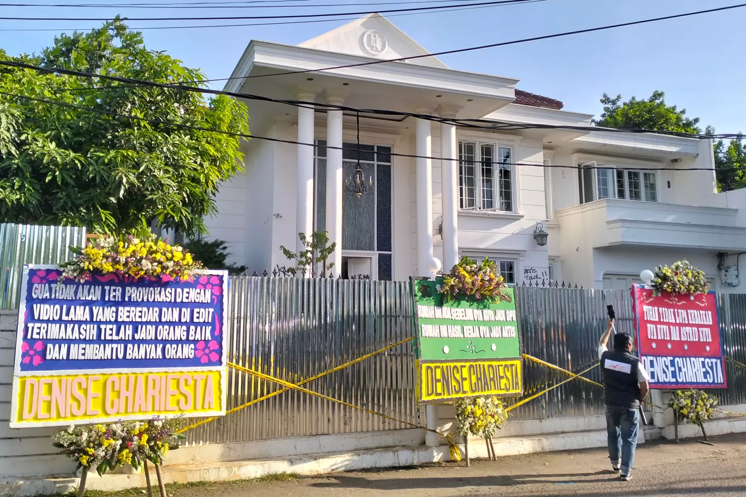 Rumah Uya Kuya Didatangi Massa Kondisi Terkini Mengejutkan