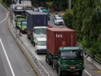 Kemnaker Tegas Batasi Jam Kerja Sopir Logistik Demi Keselamatan Pengusaha Wajibkan Dua